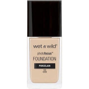 Wet N Wild Photofocus Foundation Smoothening Face Foundation Soft Ivory 30ml - Maison des fragrances